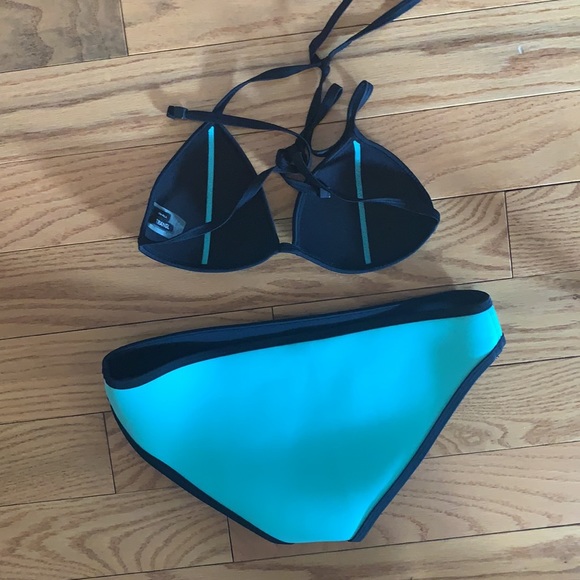 Teal Triangl Swim set size S top, Size L bottom - Picture 2 of 3